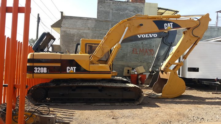 Venta de Excavadora Cat 320Bl 1998 en Irapuato